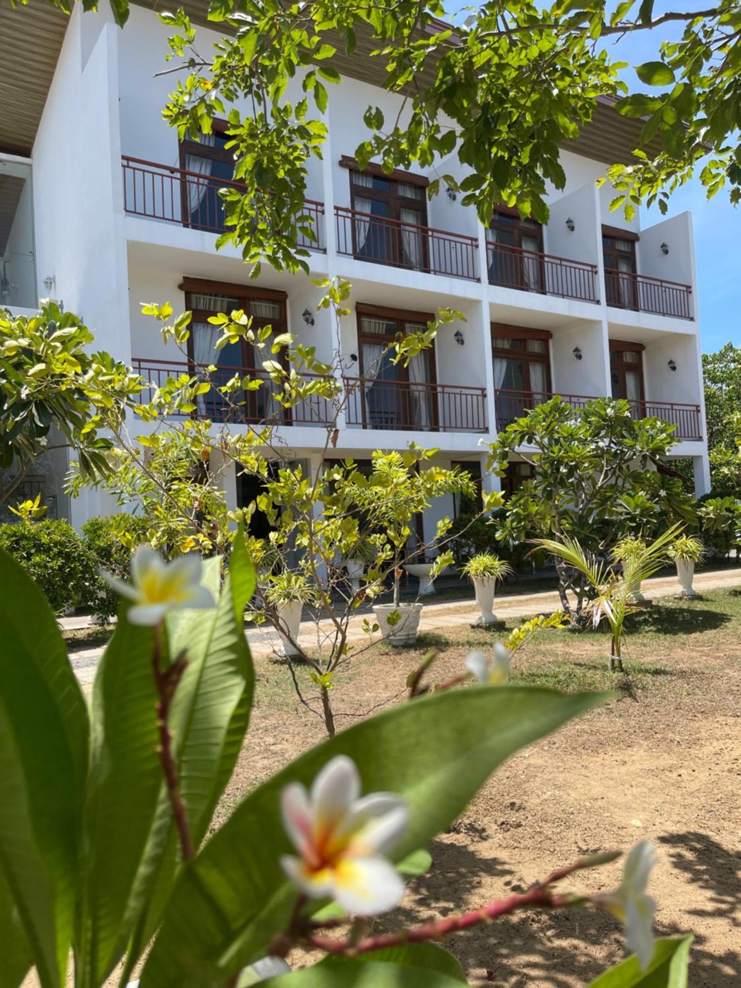 Amanda Beach Resort Passikudah Εξωτερικό φωτογραφία